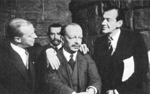 A visit to the Chamber of Horrors at Madame Tussauds in London, where thriller writer Eric Ambler and  Valentine Dyall, "The Man with the Mike"  discussed the case of Dr. Crippen in the "presence" of the doctor himself